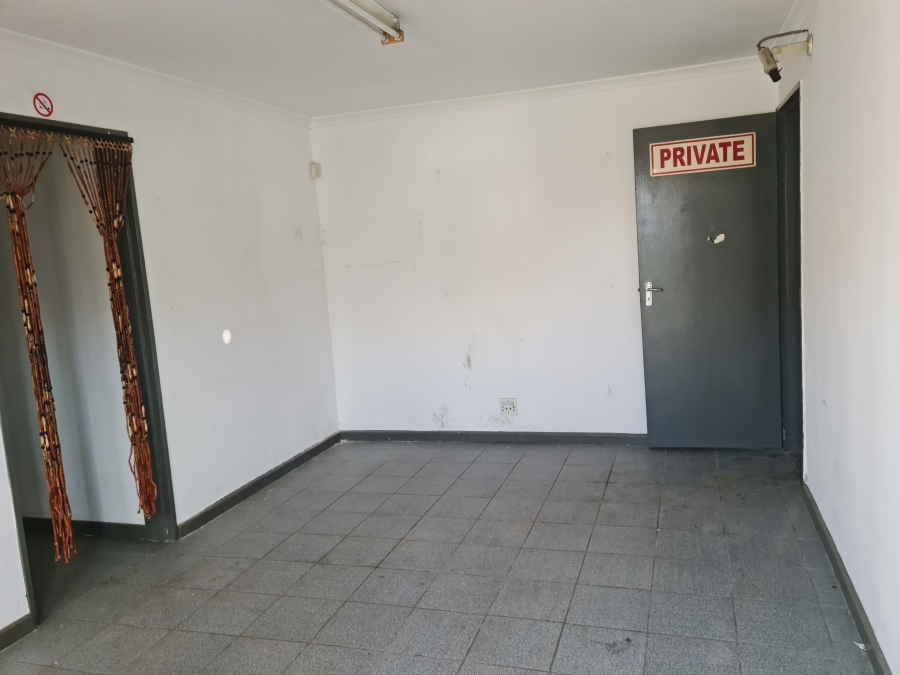 To Let commercial Property for Rent in Gants Plaza Western Cape